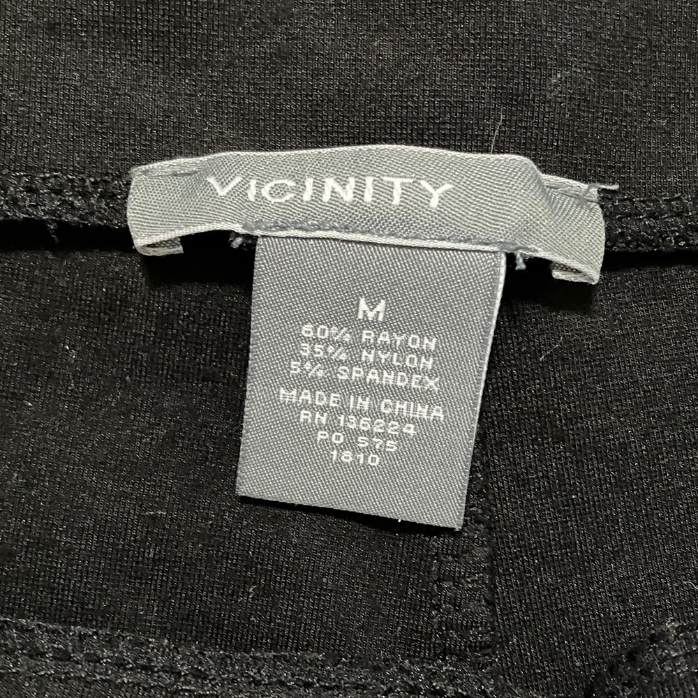 VICINITY BRAND BLACK LEGGINGS 
SIZE MEDIUM - Picture 5 of 10